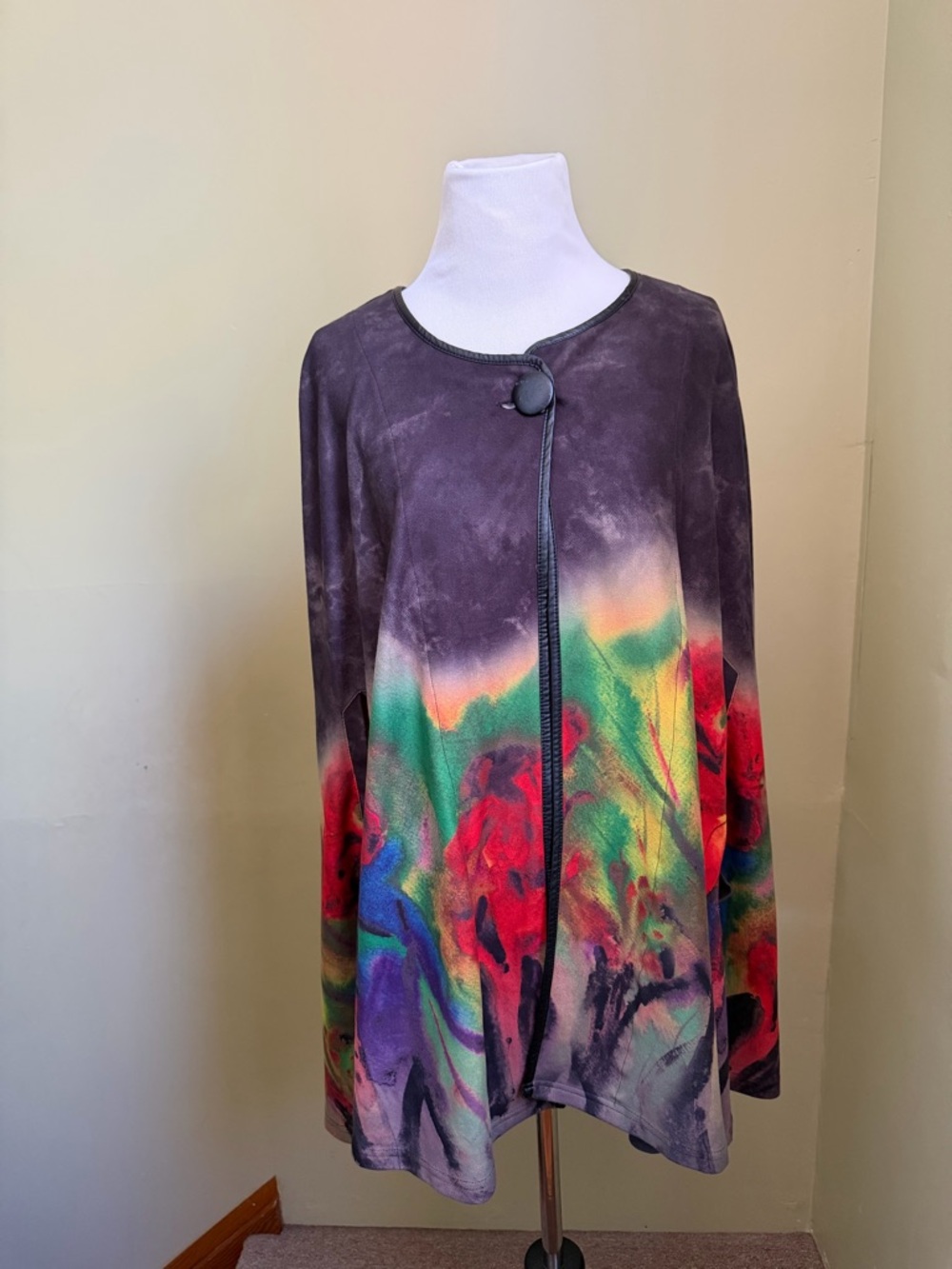 Radzoli Cape  Multi Floral Print Womens Size XL Soft Peachskin Knit art to wear